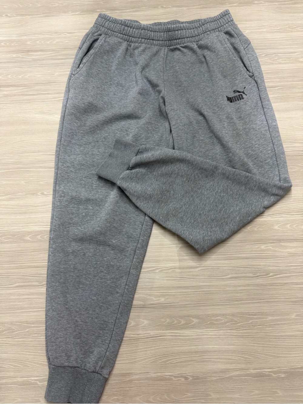 PUMA Essentials Fleece Sweatpants Men’s/Women’s Black Logo Jogger Pants XL
